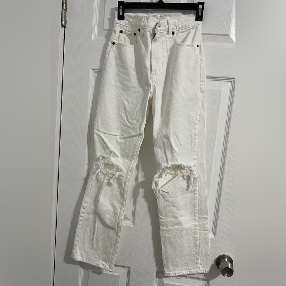 Abercrombie & Fitch Ultra High Rise 90s Straight Jean - White - Size 25 SHORT